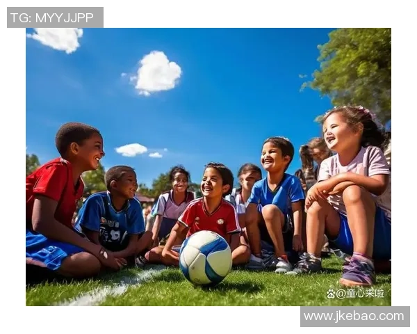 阳光明媚的午后我们在草地上尽情踢足球欢声笑语伴随每一个进球瞬间